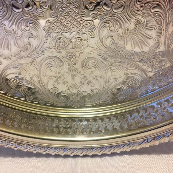 Vintage WM Rogers Silver Plate Serving 12 3/8" Round Tray Braided Rope Edge 671 - Picture 3 of 7